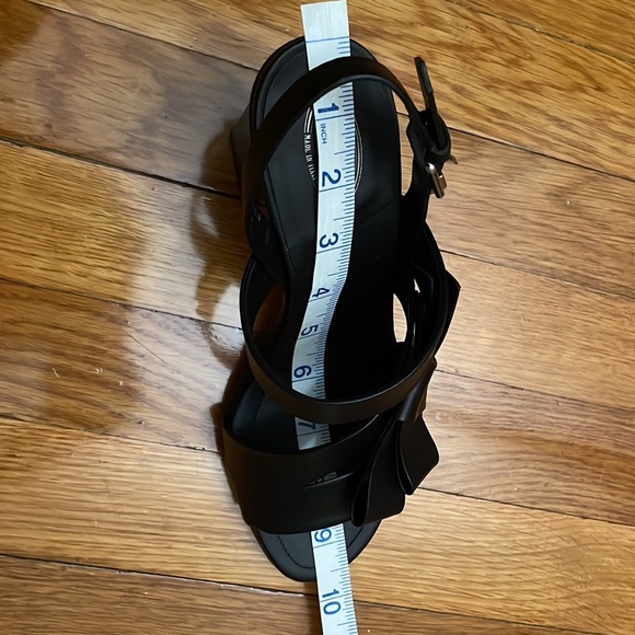 Tod’s Black Leather High Heel Sandals - Picture 5 of 5